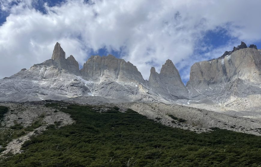 Guided W Trek 4 Days | Torres del Paine: Adventure & Full Logistics
